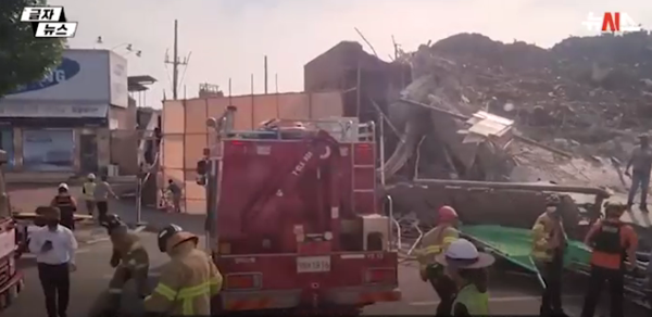 Hiện trường tòa nhà 5 tầng Hàn Quốc sập đổ khiến 17 người thương vong - Ảnh 3